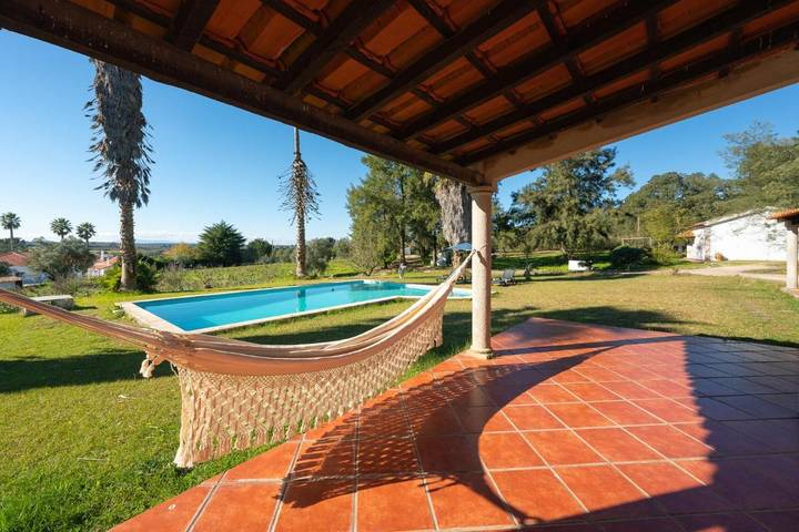 Chalet para 10 personas, con Terraza y Jardín además de Piscina y Vistas en Santarém - 4