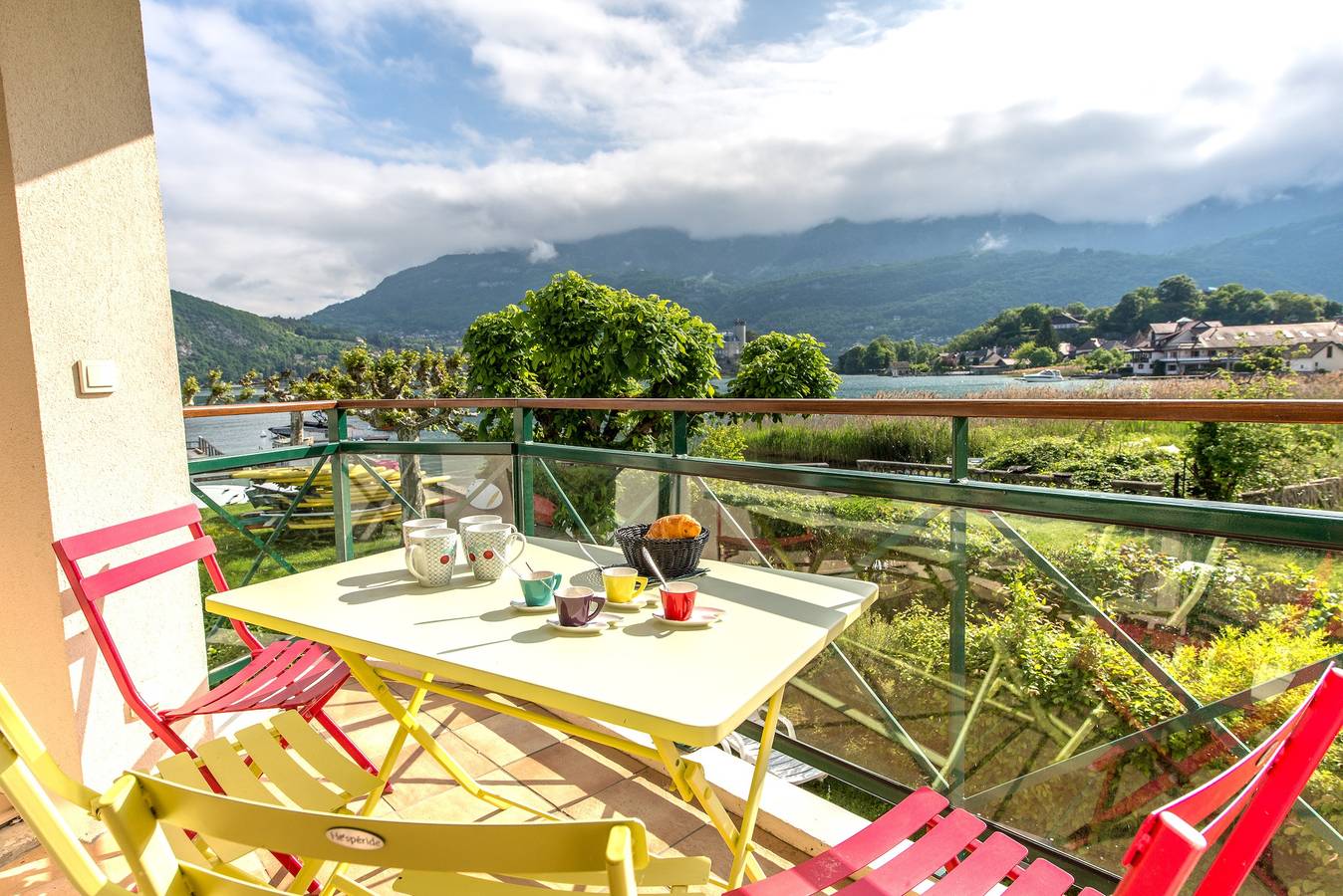 Entire apartment, Les Roseaux du Lac 102 - Location avec plage privée pour 2 personnes in Duingt, Bauges