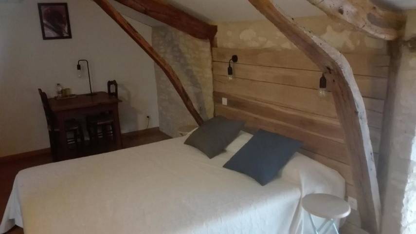 Chambre d’hôte pour 2 personnes, avec Balcon et Terrasse ainsi que Jardin et Piscine dans Parc Naturel Régional des Causses du Quercy - 3