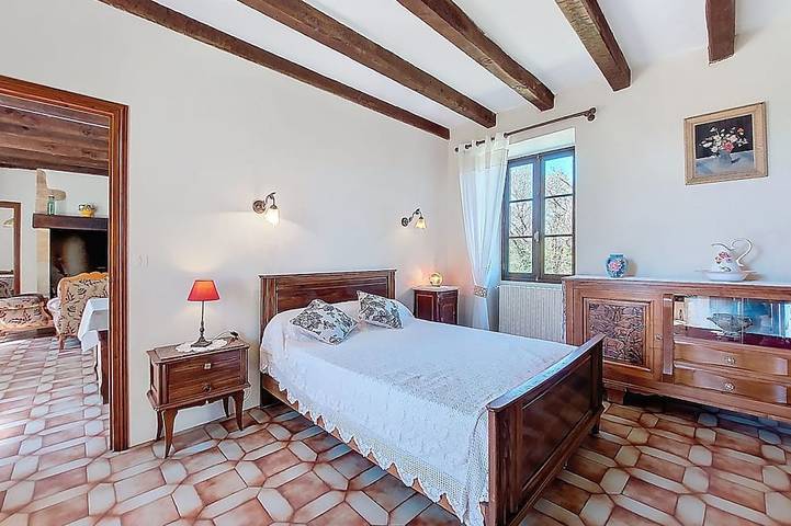 Gîte pour 6 personnes, avec balcon et jardin, animaux acceptés à Jayac - 4