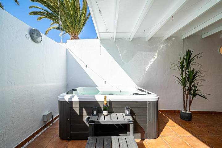 Casa rural para 4 personas, con jacuzzi y piscina además de terraza y sauna en Tías - 4