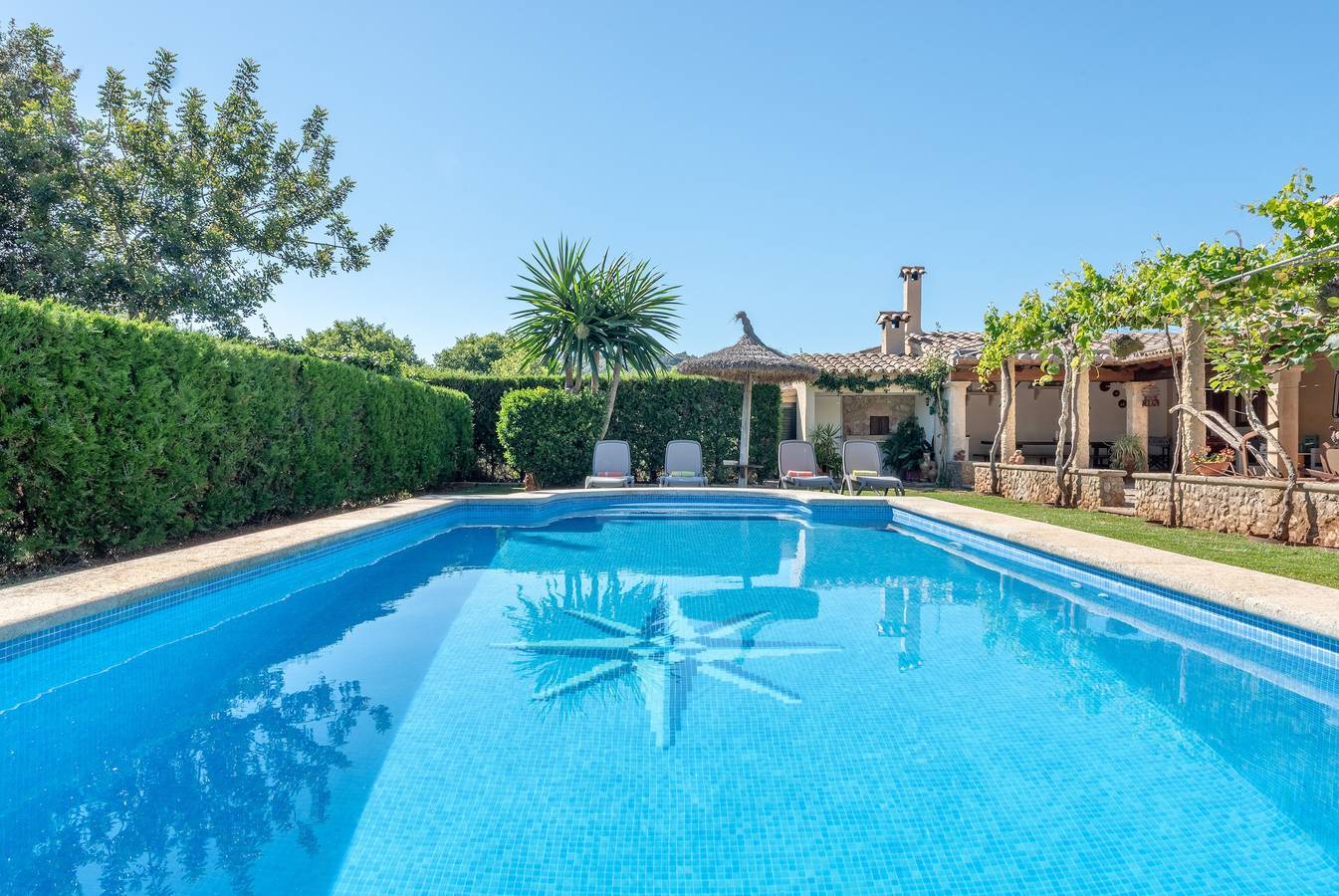 Villa "La Sorteta De Cuxach" inmitten der Natur und mit Pool in Pollença Stadt, Pollença