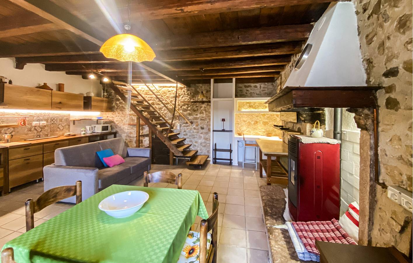 Gemütliche 1-Zimmer-Wohnung in Castion Veronese mit Terrasse und Parkplatz in Costermano, Gardasee-Berge