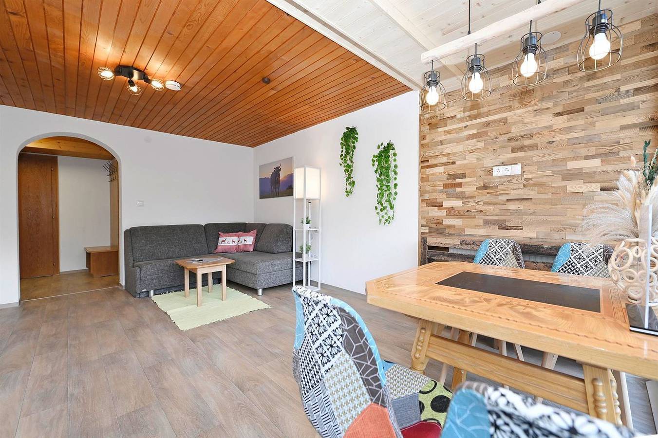 Ganze Wohnung, Rundblick 2 Wohnung mit herrlichem Panoramablick in Rätikon Gebirgsgruppe, Tschagguns