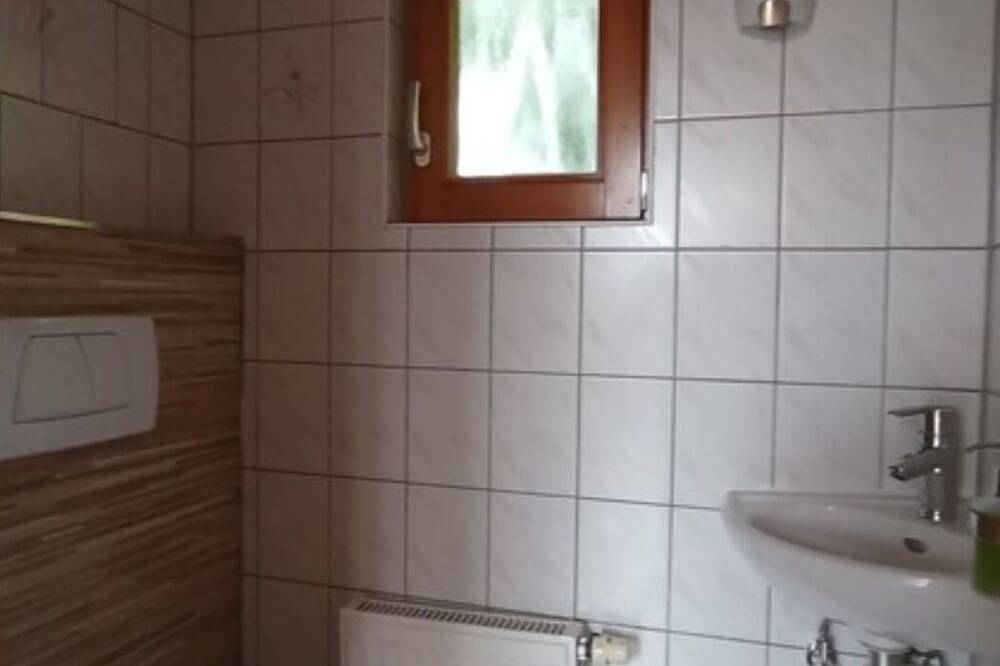 Schönes Ferienhaus in unmittelbarer Nähe v. Altkötzschenbroda, Stellplatz a.Haus in Radebeul, Meißen Region