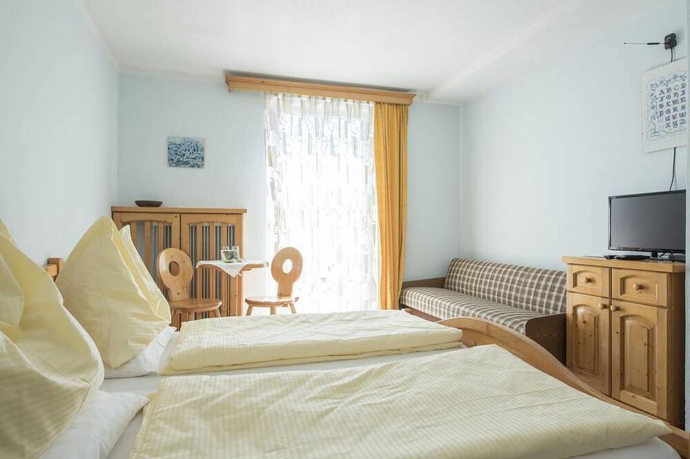 Ganze Wohnung, Zweibettzimmer mit Dusche, Wc - Haus Hofstädtler- Sailer in Gemeinde Stubenberg, Steirerland
