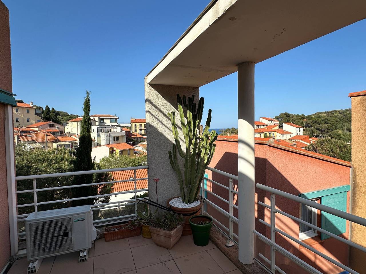 Apartamento entero, Apartamento con aire, cerca del puerto, terraza in La Côte Vermeille, Port-Vendres