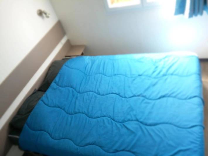 Mobil home pour 5 personnes, avec bassin pour enfant à Vic-sur-Cère - 4