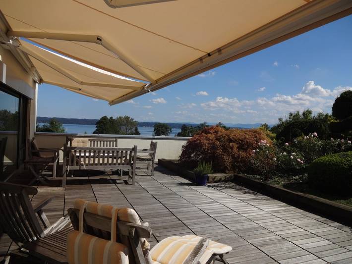 Ferienwohnung für 2 Personen, mit Balkon/Terrasse und Balkon sowie Terrasse und Seeblick am Starnberger See