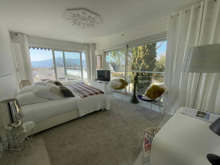 Chambre d’hôte pour 2 personnes, avec Balcon et Terrasse ainsi que Jardin et Piscine à Obernai