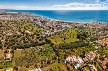 Villa for 10 Guests in Santa Croce Camerina, Ragusa Province, Picture 4