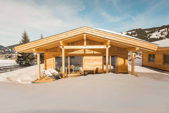 Chalet für 4 Personen, mit Terrasse und Sauna sowie Garten
