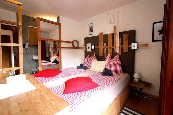 Double room with extra bed (1 double & 1 single bed) in Zederhaus, Ski Amadé