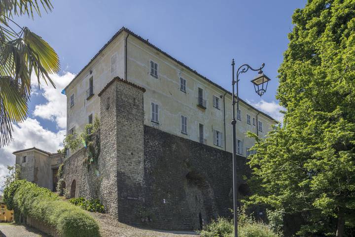 Appartamento intero, Arpusè, Relax nelle Langhe - Barolo, with Pool - Arpusè - Ca Fredo Apartment with Pool in Monforte d'Alba, Langhe