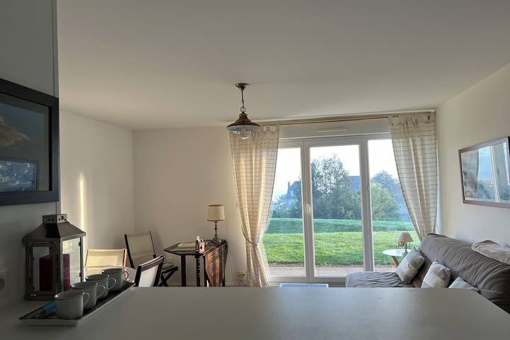 Appartement entier, Appartement Vue Mer , dans résidence à Binic, à 500 mètres de la plage la banche in Binic, Côte de Goëlo
