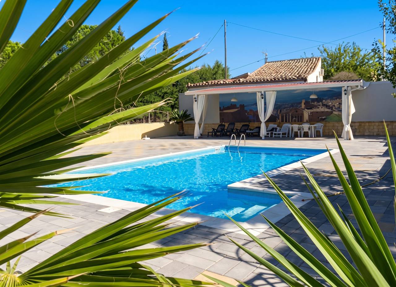 Raffinierte Villa in Enna mit privatem Pool in Pergusa, Enna
