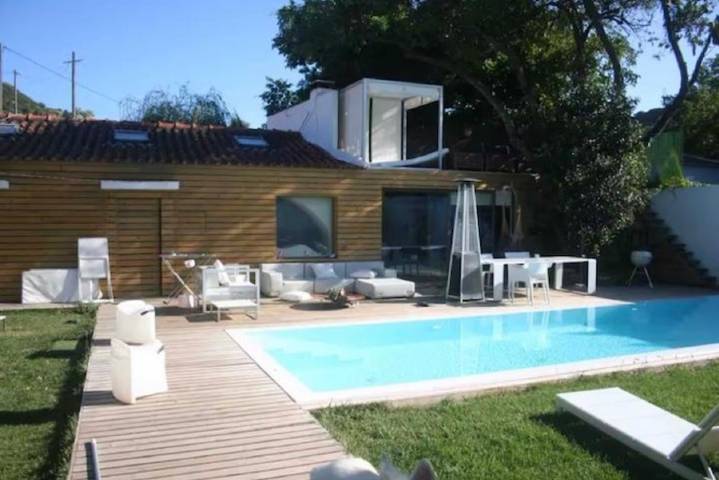 Casa da Granja: Holiday Home with Mountain View, Wi-Fi, and Air Conditioning in Lisbon District