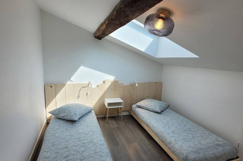 Apartamento entero, Cosy, bright duplex apartment Bordeaux/Vignoble/Plages Médocaines - Close to shops. in Macao, Parque natural regional del Médoc