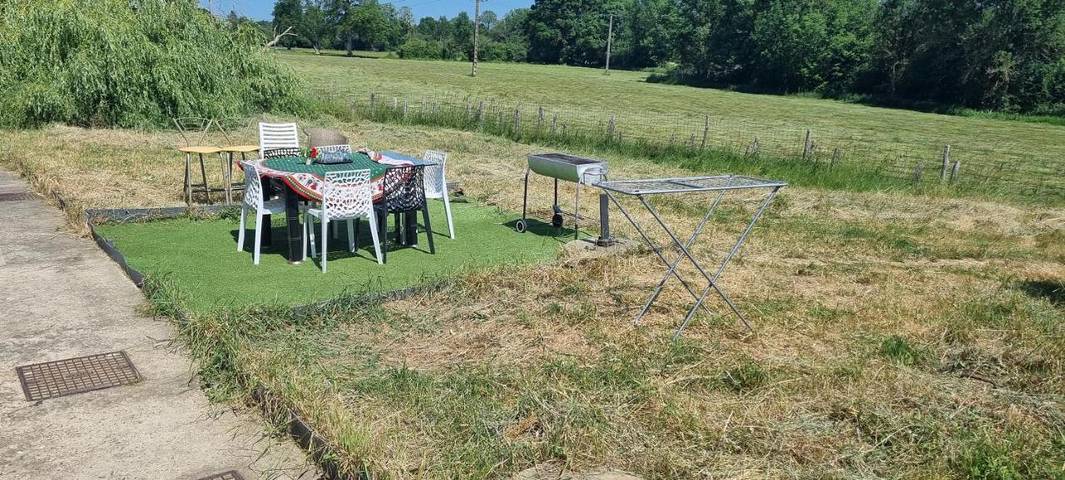 Location de vacances pour 6 personnes, avec terrasse à Guécélard - 4