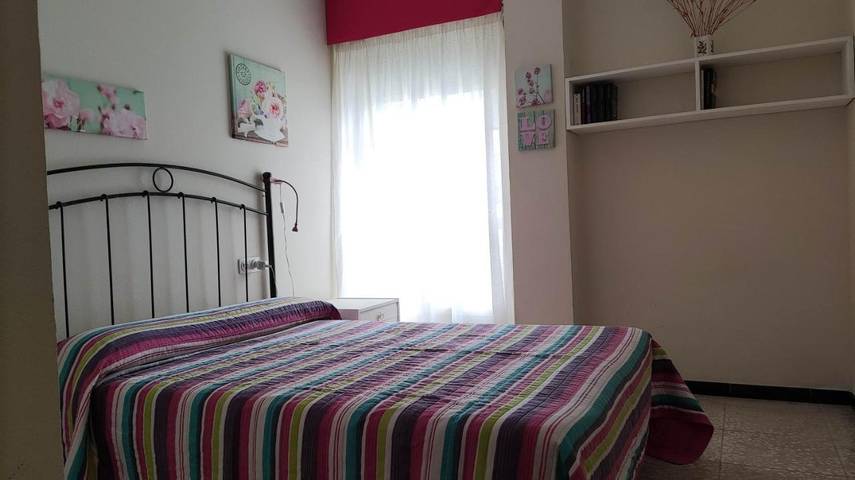 Apartamento para 8 personas, con Balcón además de Terraza y Vistas en Puentedeume