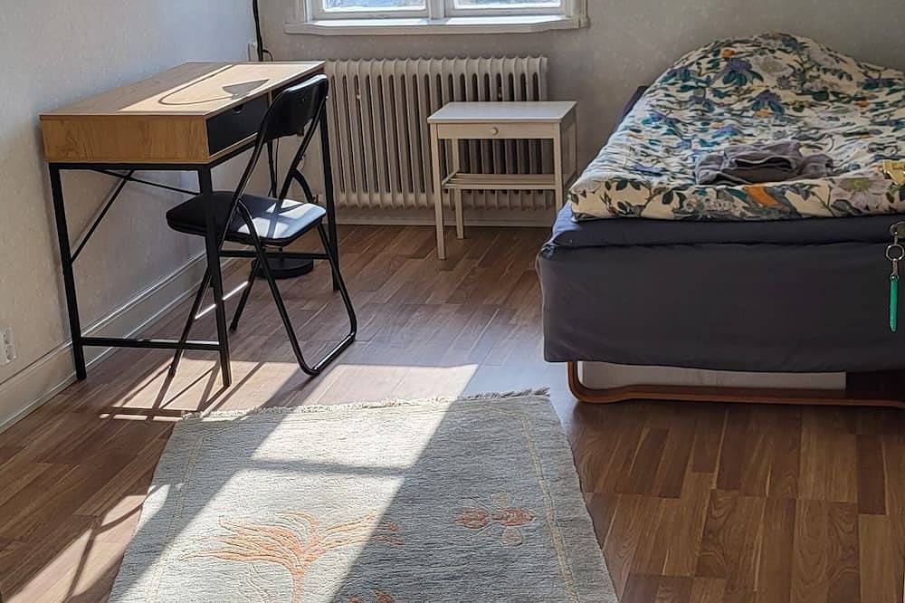 Budget Hotel. Dubbelrum + Resårsäng. Frukost/fee in Tibro, Västergötland