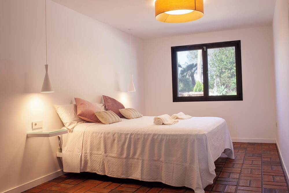 Ginkgo House in Alzira, Valencia Provincie