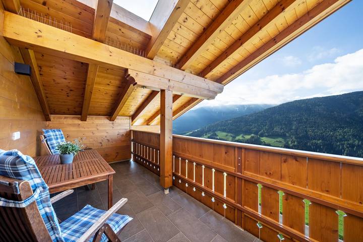 Apartamento inteiro, Apartamento 'Matscherhof Helena' com vista para a montanha, jardim partilhado e varanda in Ultimo, Ortler Alps