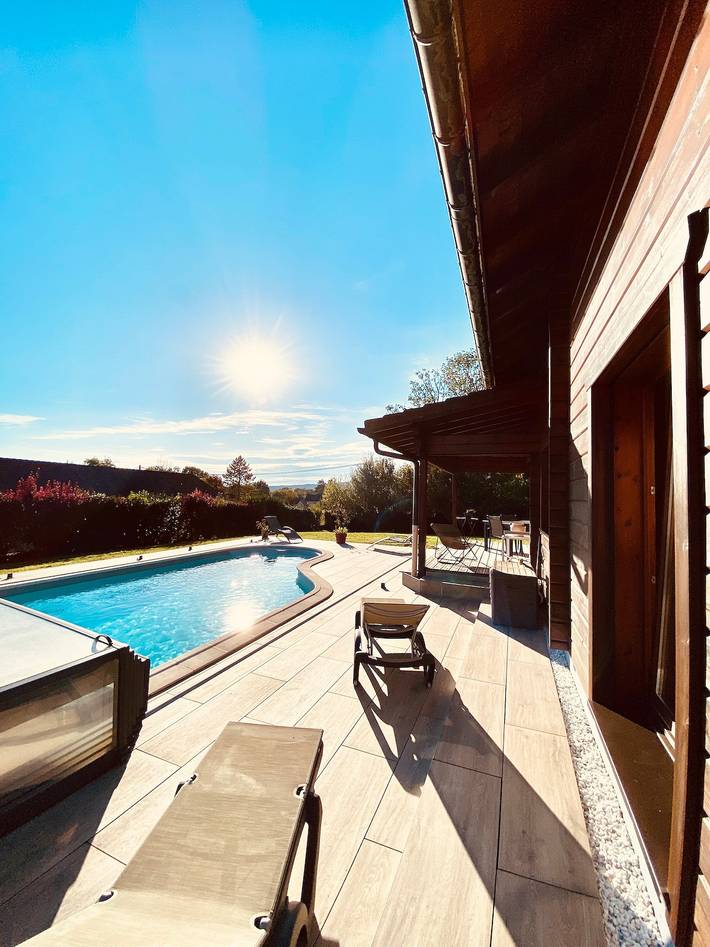 Vacation rental for 10 people, with Yard in Jura