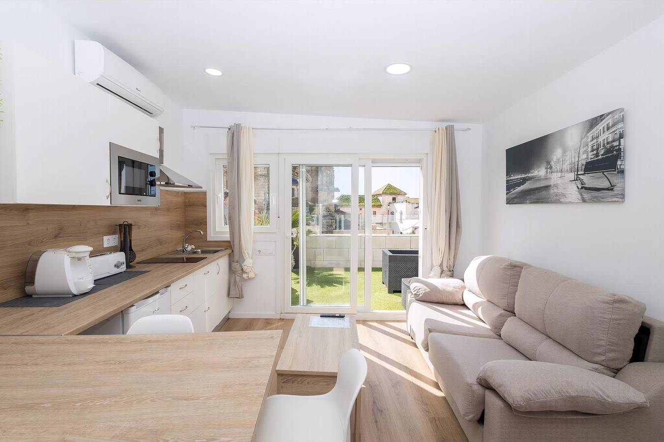 Appartamento intero, Guestready - Palacio San Juan Attic 13 in El Puerto de Santa Maria, Costa de la Luz