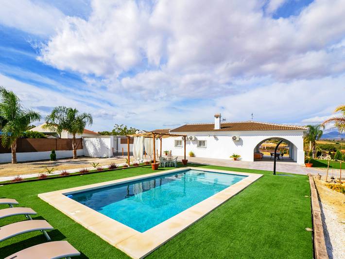 Villa voor 6 personen, met terras en tuin in Alhaurín el Grande