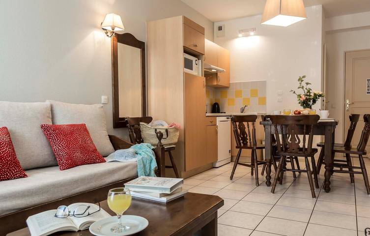 Gîte pour 3 personnes, avec piscine ainsi que sauna et balcon à Bergheim - 2
