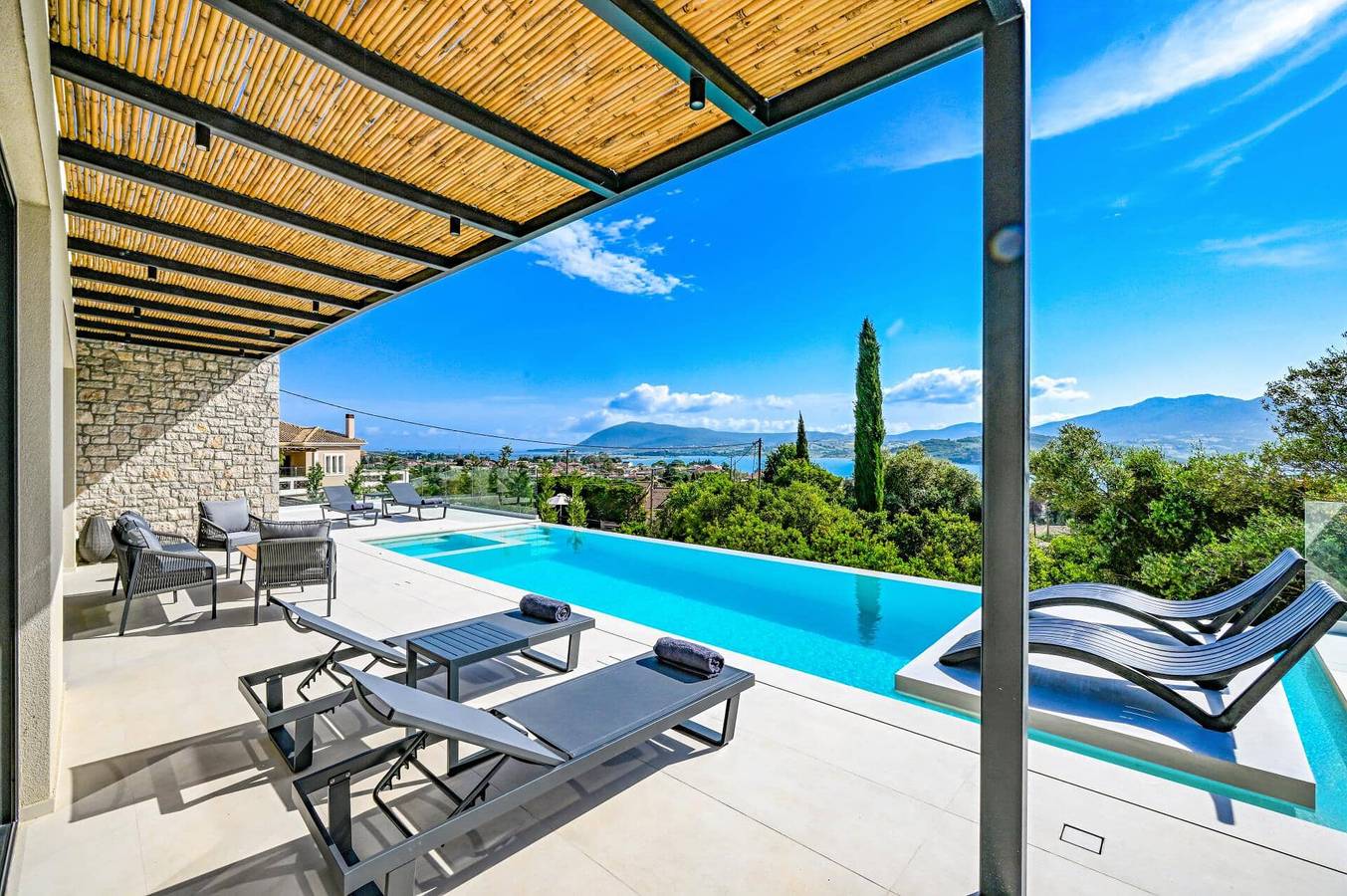 Villa Amoena by Villa Plus in Ligia, Grèce