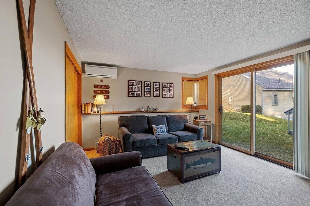 3 Bedroom lakeview townhouse! in Gilford, Lake Winnipesaukee