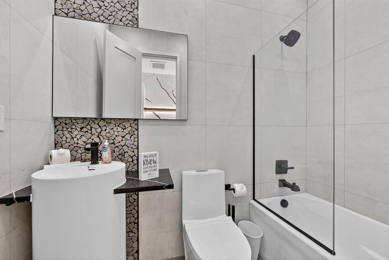 Apartamento entero, Studio Lakeside Retreat | Fast Wifi & Great Wfh in Condado de Orange (NY)