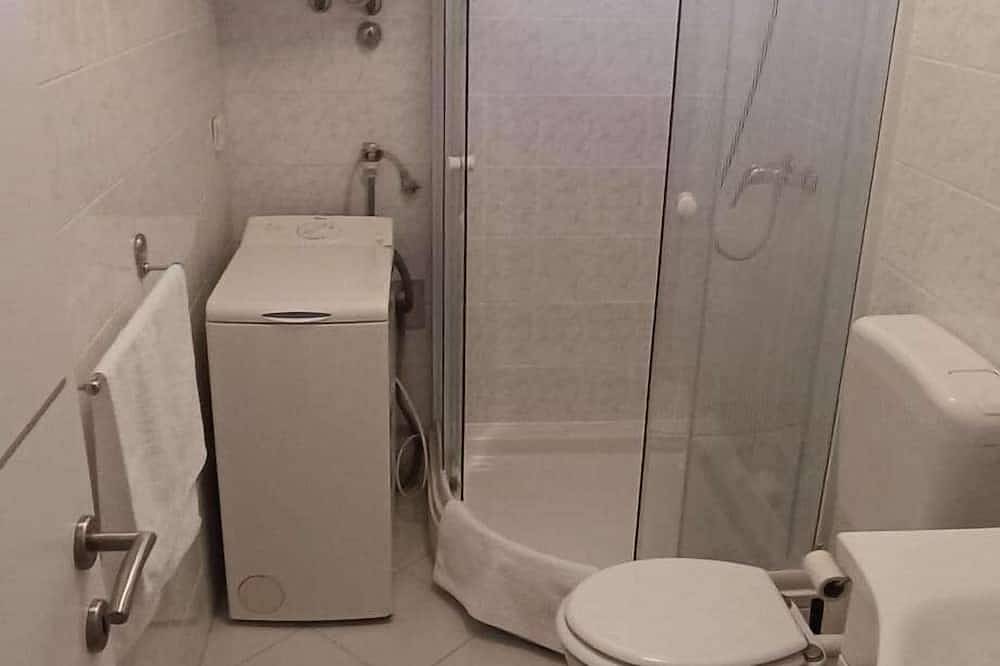 Ganze Wohnung, 1-Zimmer-Ferienwohnung mit Terrasse Gajac, Pag (A-22921-a) in Gajac, Pag