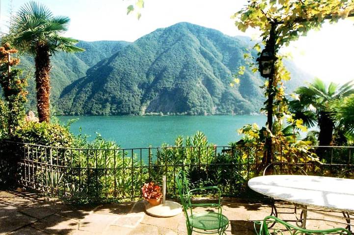 Villa für 10 Personen, mit Balkon und Terrasse sowie Garten und Pool in Lugano