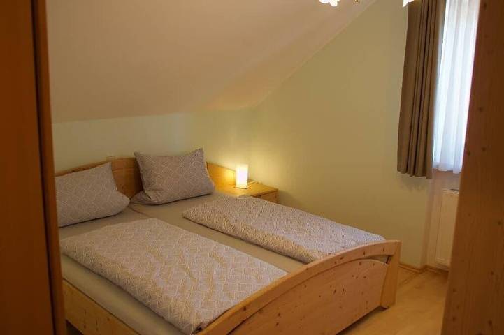 Ganze Wohnung, Ferienwohnung (45qm) mit 2 Schlafräumen und Terrasse in Nittenau, Ostbayern