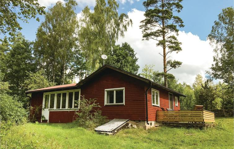 Ferienhaus für 4 Personen, mit Terrasse und Garten in Hallabro