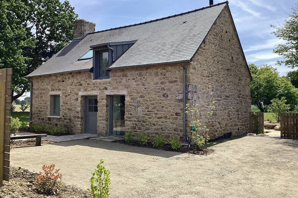 Charming stone house in Saint-Alban, Côte de Goëlo