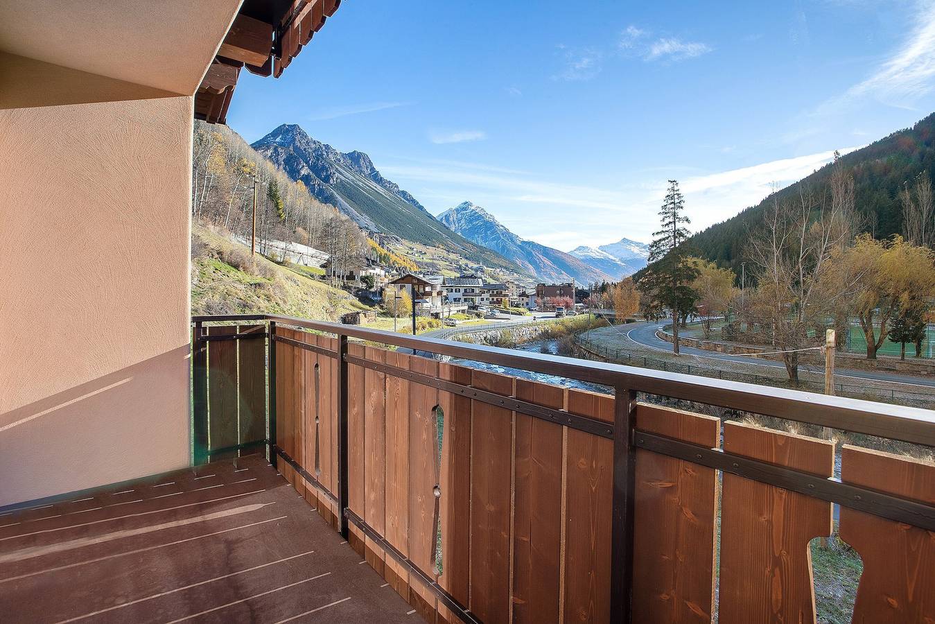 Ganze Wohnung, Apartment '3' mit Bergblick, Gemeinschaftsgarten und Wlan in Isolaccia, Valdidentro