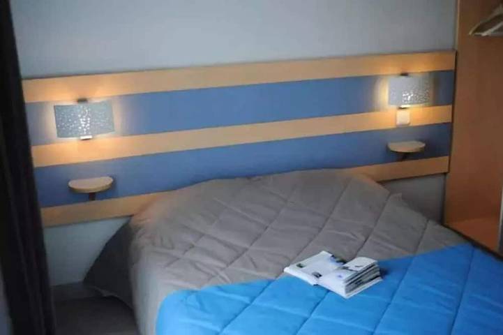 Location de vacances pour 4 personnes, avec terrasse et piscine dans Plage de Landrezac - 3