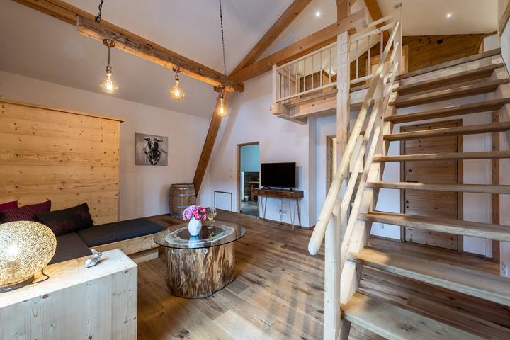 Entire apartment, Fantastic Holiday Apartment with Mountain View, Wi-Fi, Balcony & Garden   in Schliersee, Bavarian Alps