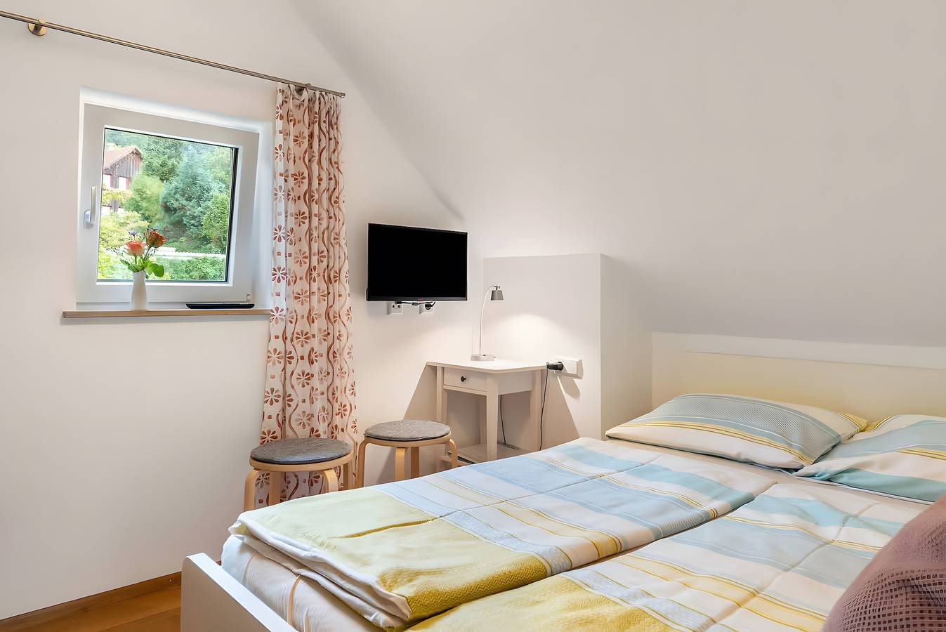 BnB für 2 Personen in Bodman-Ludwigshafen, Obersee (Bodensee)