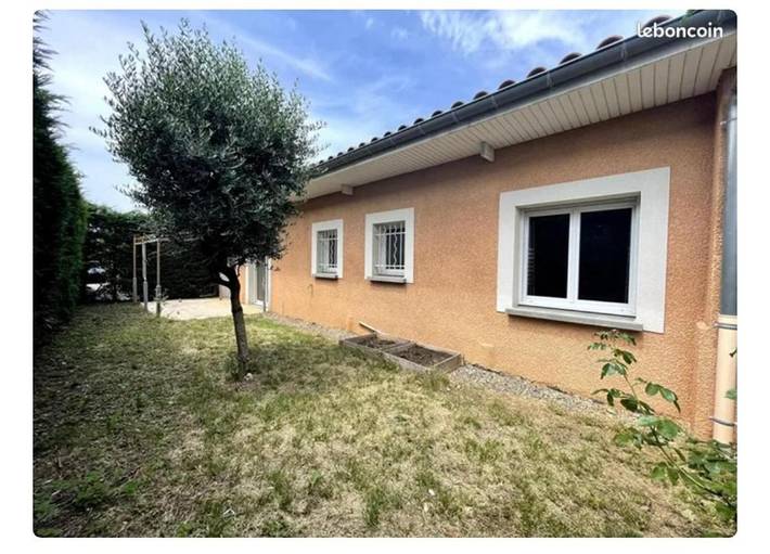 Gîte pour 4 personnes, avec Balcon ainsi que Terrasse et Jardin à Saint-Bonnet-de-Mure