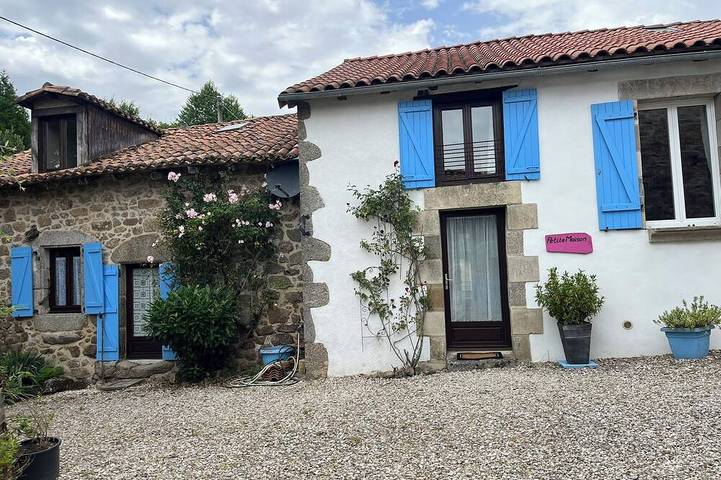 Gîte pour 6 personnes, avec jardin à Saint-Estèphe (Dordogne)