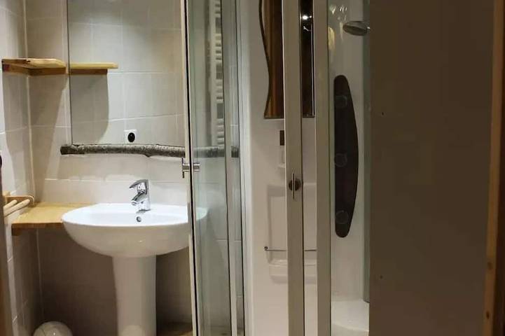 Gîte pour 8 personnes, avec piscine et sauna, animaux acceptés à Dienné - 3