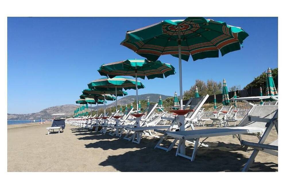 Schöne Wohnung im touristischen Dorf \"Rio Claro 1\" in Fondi, Pontinische Ebene