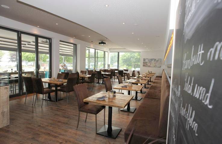 Hotel für 3 Personen, mit Balkon und Terrasse sowie Sauna in Strande - 4