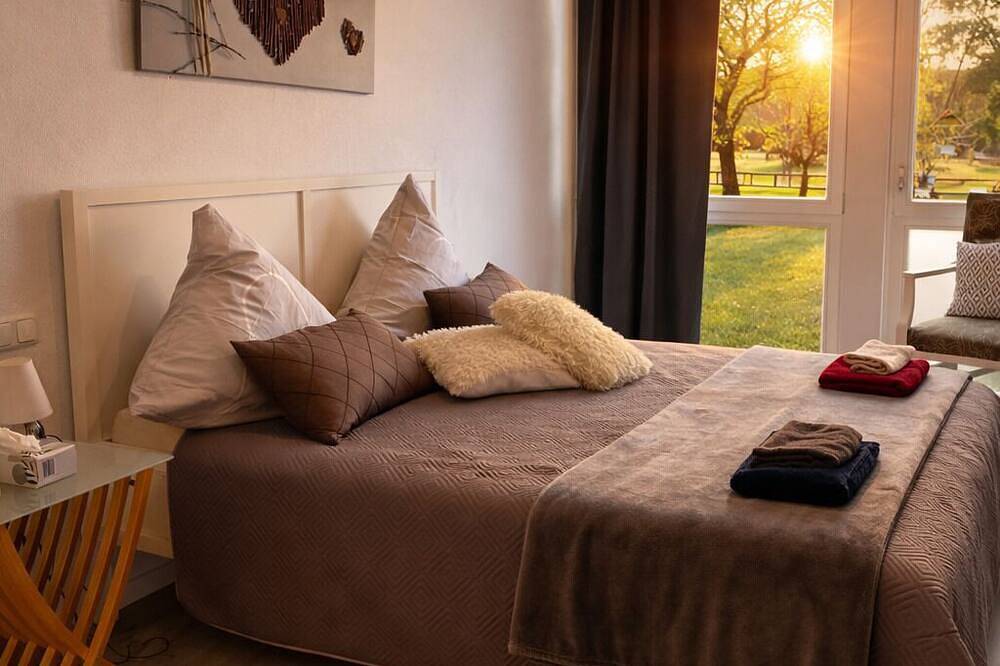 Ganze Wohnung, Neu Neu ist das Quell Spa Apartment mit Bergblick in Mürlenbach, Vulkaneifel