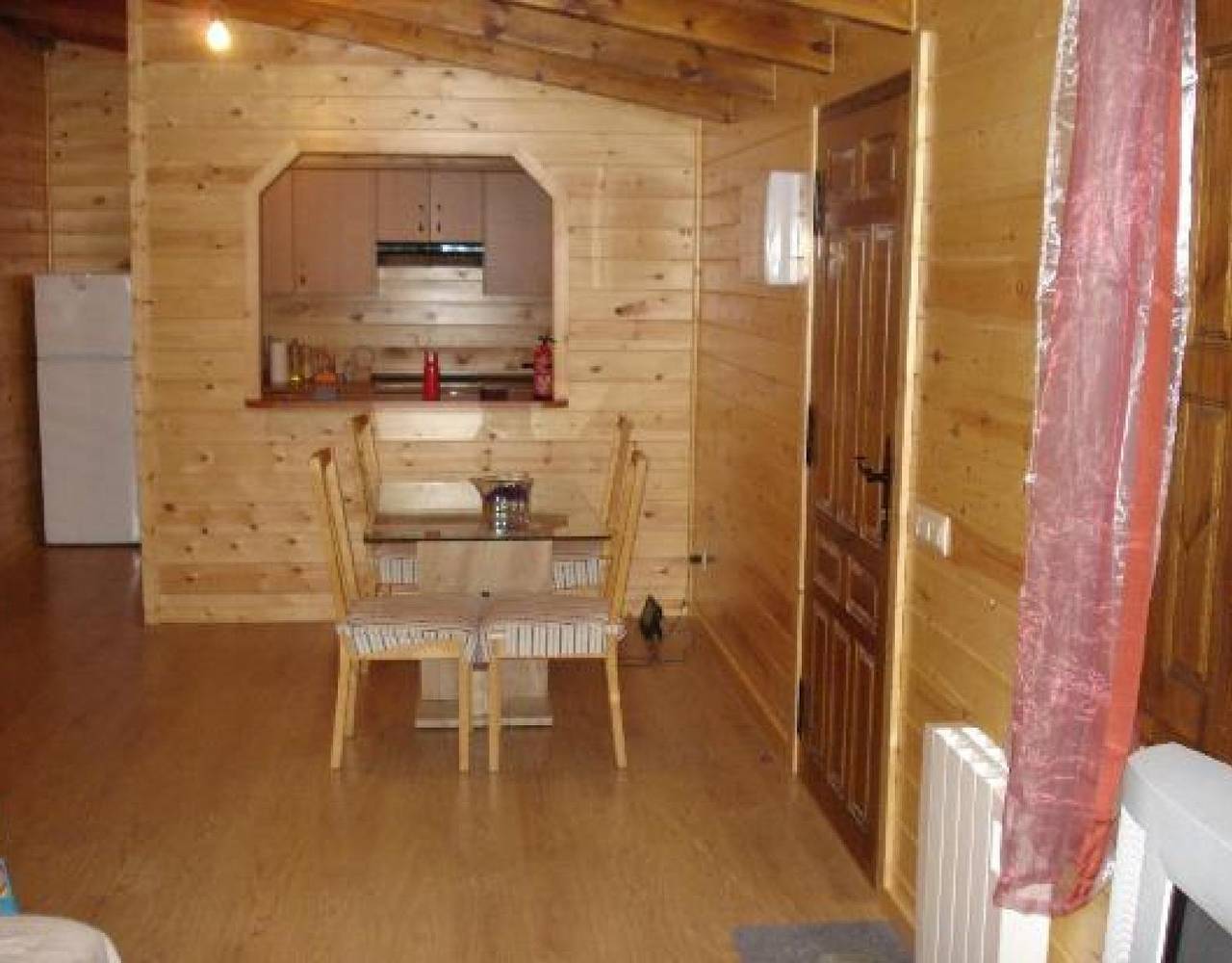 Vacation house for 2 people with yard in Hernansancho, Ávila Region